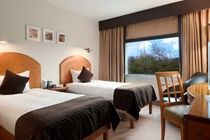 Premier Inn Premier Inn Heathrow Airport Terminal 4 Stanwell Dış mekan fotoğraf